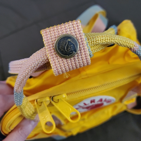Fjallraven Kanken Mini - Picture 4 of 7